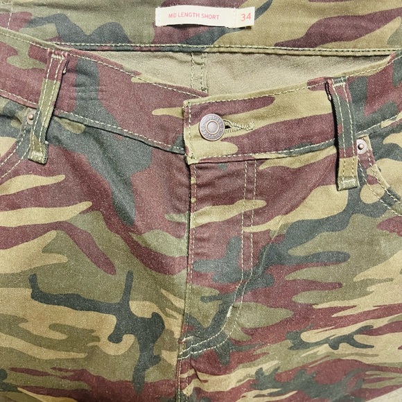 LEVI CAMO SHORTS - Picture 2 of 3